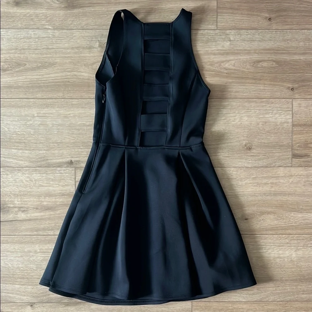 Abercrombie & Fitch Soft Scuba Dress - Picture 5 of 6